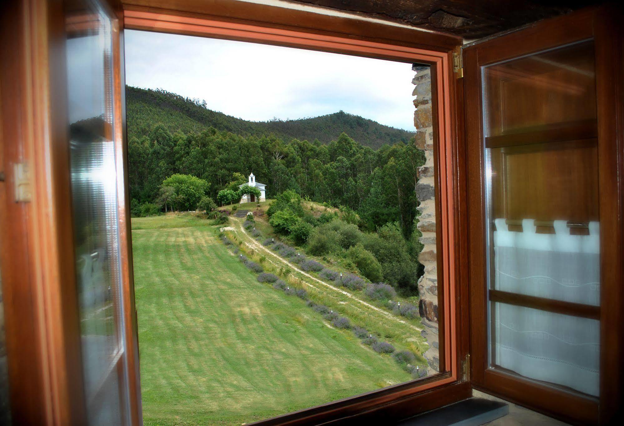 Finca O Bizarro Trabada Exteriör bild